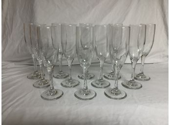 Dailyware New In Box 12 Champagne Flutes
