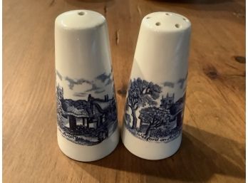 Royal Essex Shakespeare Country Blue Ironstone Salt And Pepper Shakers Welford On Avon
