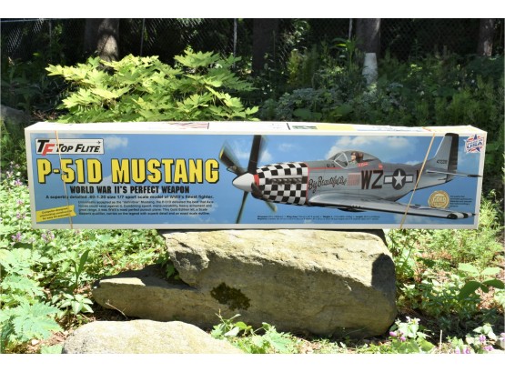 Top Flite P-51D Mustang Model Kit 1:7 Scale NIB