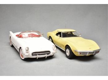 Pair Of ERTL Die-cast 1953/1968 Chevy Corvettes 1:18