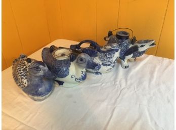 Lot Of 4 Chinese Ceramic Teapots/creamers.