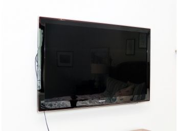 A Samsung 44' Flat Screen TV And Wall Mount