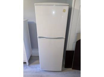 Avanti Refrigerator/freezer Model #FF-760W