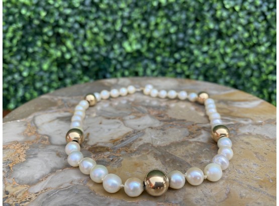 Pearl Necklace With Five Gold Beads