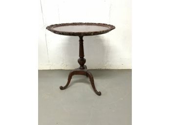 Antique Carved Edge Pie Crust Style Table