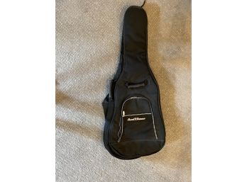 Road Runner Black Nylon Guitar Case With Carrying Straps