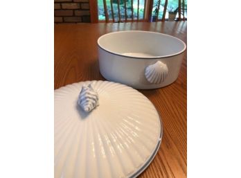 Blue Sea Shell The Stafford Co. Oven To Table Porcelain Covered Casserole Dish