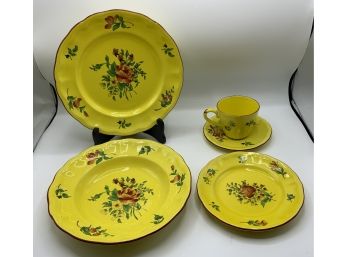 Vintage Strasbourg Jaune Dinnerware ~  Elysee By Luneville  - Service For 6