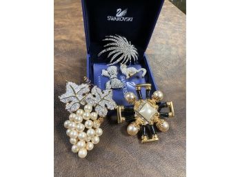Group Lot Of Five (5) Stunning SWAROVSKI Pins / Brooches - Incredible Lot All Are Signed Swarovski WOW !