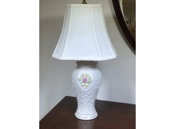 Wonderful BELLEEK Table Lamp - Very Pretty Piece With Floral Relief Decoration - Made In Ireland - FANASTIC !