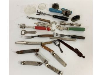 Group Of Vintage Kitchen Accessories