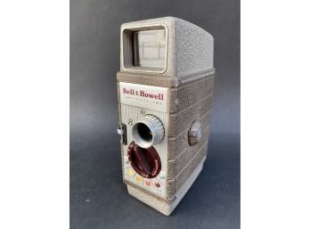 1950s Bell & Howell 252 - 8mm Film Movie Camera