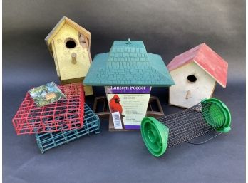 Birdhouses & Feeders