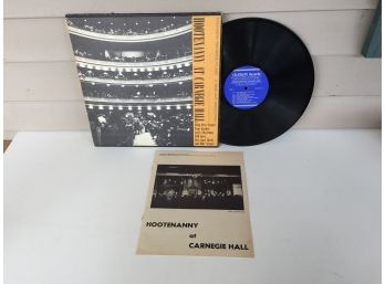 Hootenanny At Carnegie Hall. Pete Seeger, Rev. Gary Davis On 1960 Folkways Records. Vinyl Is Very Good. Folk.