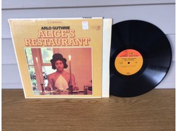 Arlo Guthrie. Alice's Restaurant On 1967 Reprise Records Stereo. Vinyl Is Very Good - Very Good Plus.
