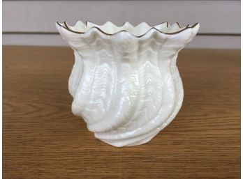 Vintage Belleek No. 0857 Neptune Twisted Swirl Sea Shell Vase Ireland Gold On Edges. Perfect Condition.