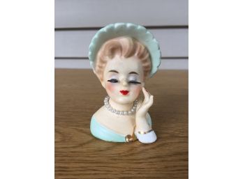 Vintage 3 9/16'  Inarco E-1277 Women Head Vase With Hat And Pearl Necklace.