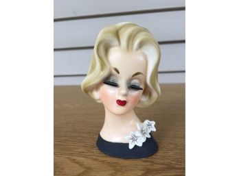 Vintage 4 3/4' Napcoware C6430 Women Head Vase With Blond Hair And Flowers With Diamonds At Her Collar.