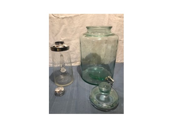 Cocktail Pitcher And  Glass Dome Beverage Dispenser