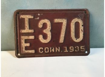 Antique License Plate IE370