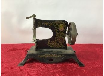 Little Miss Lindstorm Made USA Sewing Machine