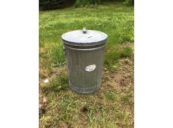 Wintage Trash Can