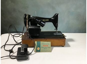 Singer 99-31 Sewing Machine In Carry Case