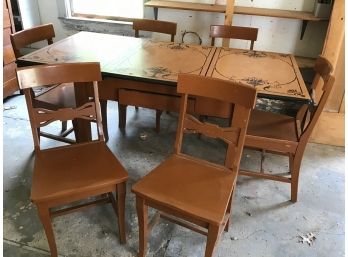 Beautiful Brown And Black Enamaled Table And Chairs