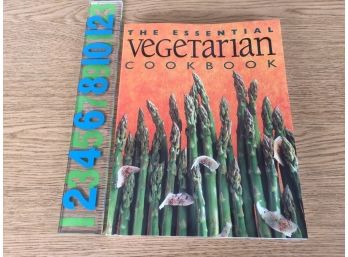 The Essential Vegetarian Cookbook. 304 Page Beautifully Illustrated Soft Cover Book In Excellent Condition.