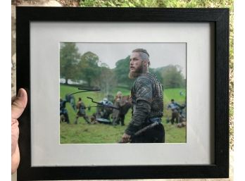 Signed Photo Of Ragnar Lothbrook In The Vikings (aka Travis Fimmel)
