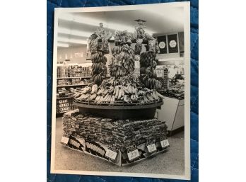 Classic 1950s Nabisco Publicity Shot Of...Grocery Store Bananas?