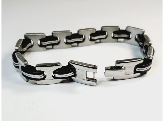 Mens Stainless Steel And Black  Link Bracelet 8 Inches Long