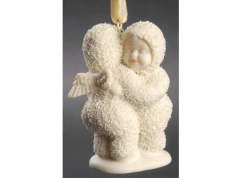 Department 56 - Snowbabies - 'Give Someone A Hug' Collectibles Ornament NEW