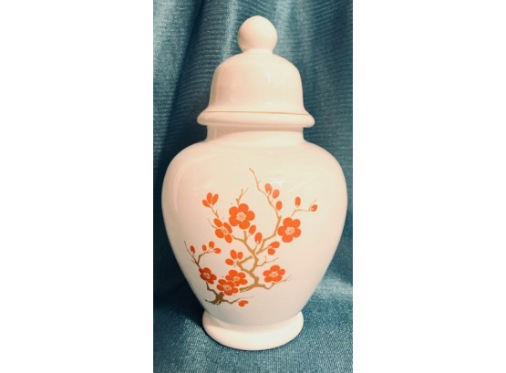 Amazing Vintage Milk Glass Asian Ginger Jar