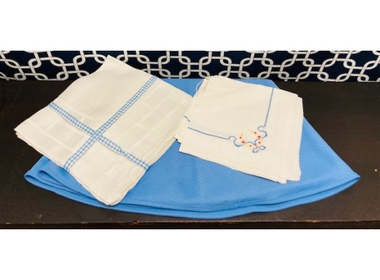 Grouping Of Blue Fabrics And Linens (#1)
