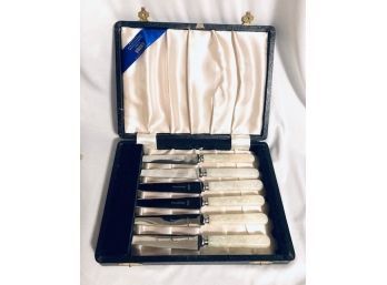 Set Of Vintage Viners Of Sheffield Stainless Pearl Tone Handled Knives