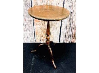 Vintage Basketville Furniture Tri-leg Lamp Table / Plant Stand