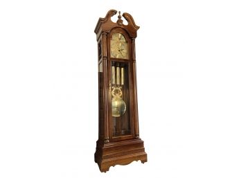 Vintage Ridgeway Strathmore Grandfather Clock With Brass Accents