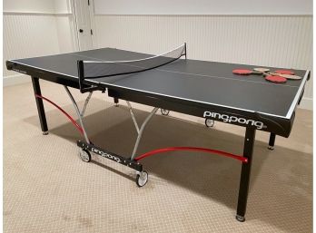 Ping Pong Game Table With 5 Paddles