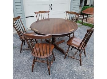 Hitchcock Table And 5 Hitchcock Chairs - Very Good Shape