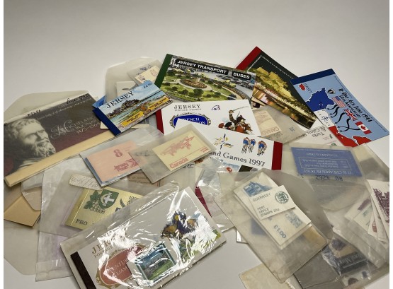 World Wide Lot Of Stamp Booklets And Booklet Panes