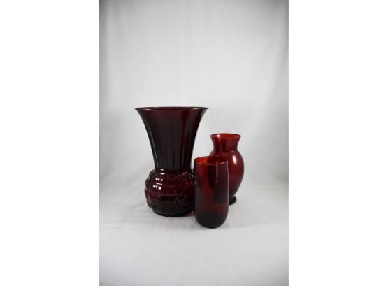 Set Of 3 Red Modern Style Glassware Pieces - 2 Vases, 1 Cup