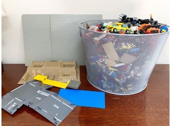 Huge Lot Of Lego Pieces And Building Platforms