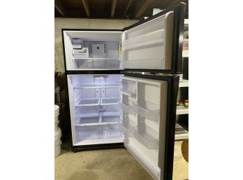 Kenmore Refrigerator/Freezer In Black