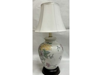 Chinese Lamp With Lovely Flower Motif
