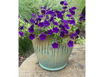 Nice Teal Colored Planter W/plant