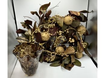 Dried Folliage Wreath & Glass Vase W/ruffled Top