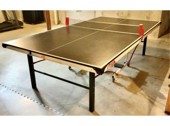 Stiga Ping Pong Table W/Franklin Net