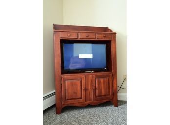 32' Vizio Flat Screen TV With Cabinet