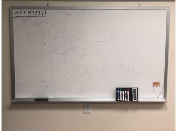 Whiteboard Message Board W Markers & Eraser